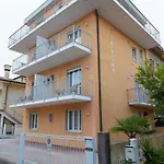 Apartment Casalina 2 *